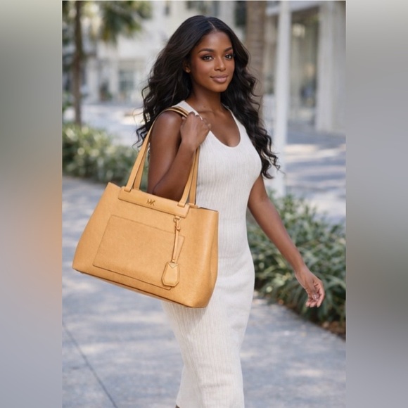 Michael Kors Butternut Tan Tote Bag - Picture 2 of 16